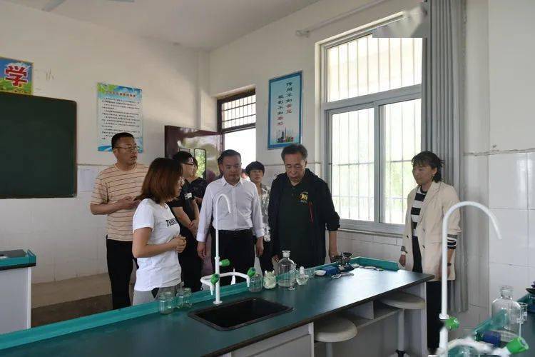 疫情起源时刻，警示与反思的探索