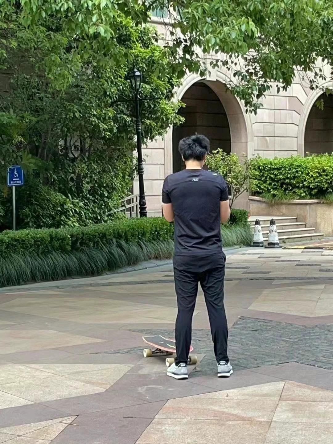 上海疫情全面解封，希望与重生之门开启
