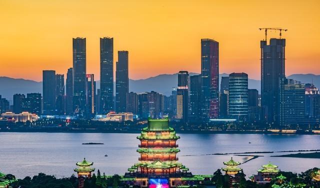 南昌疫情封城历程，历史反思与未来启示