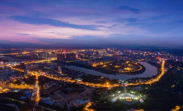 广西壮族自治区城市全景，探索12个地级市与8个县级市的魅力