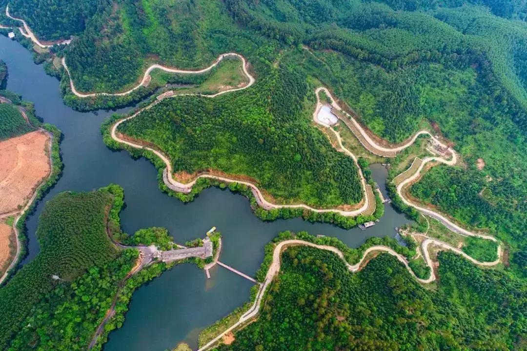 广西在南京吗？地理误区的幽默解析与深度探讨