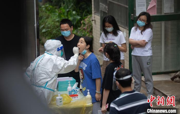 澳门疫情趋稳与江苏防控升级，双城记下的中国抗疫新动态