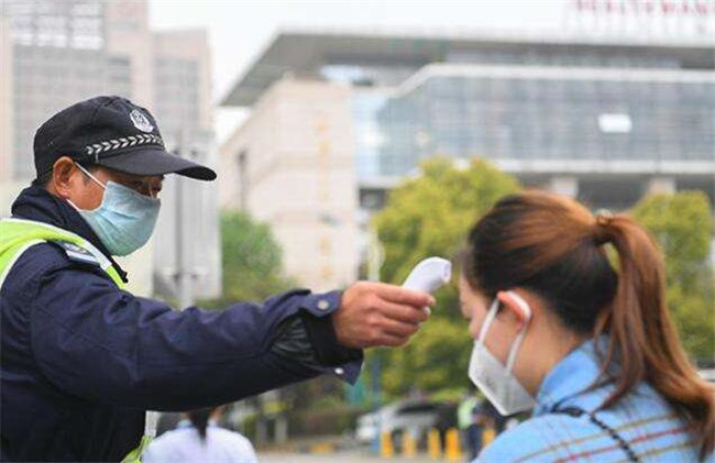 郑州疫情再起波澜，防控升级与民生保障的双重考验