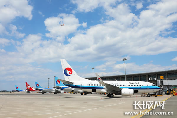 疫情冲击下的航空业，石家庄机场停飞背后的经济与社会影响