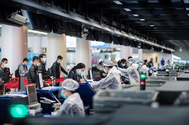 疫情下的北京机场，防控升级背后的国门守卫战
