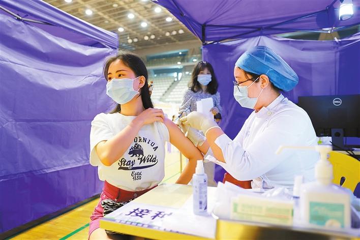 重庆疫情阻击战，疫苗接种筑起免疫长城
