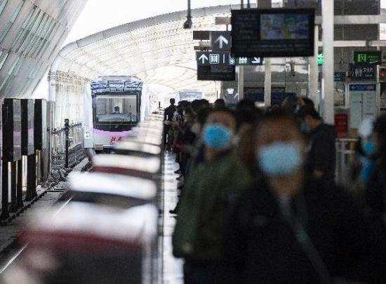北京地铁，口罩令解除后的出行新常态