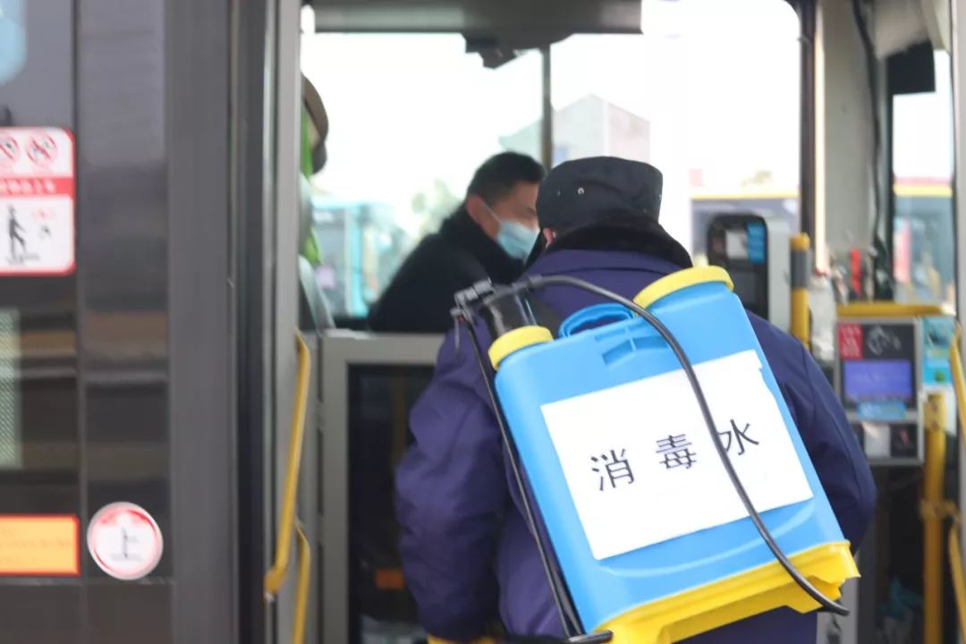 北京公交口罩令解除，自由呼吸背后的社会观察