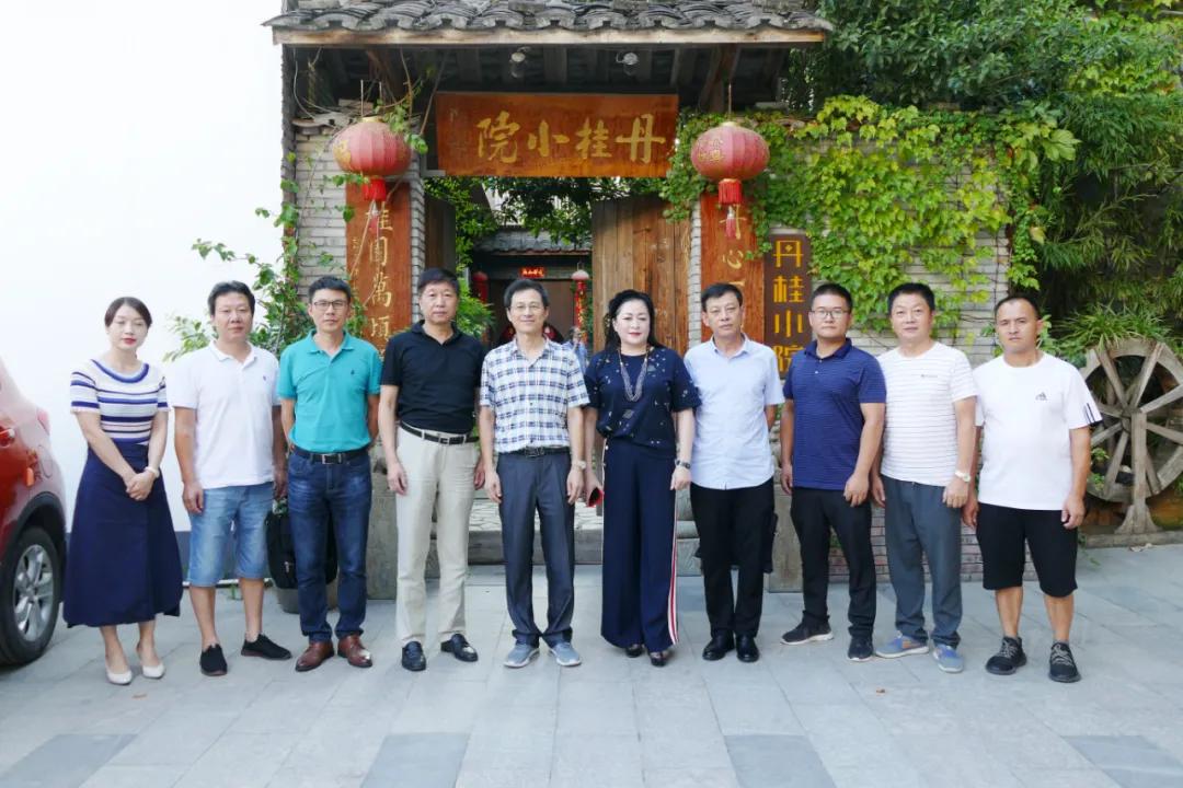 北京一村支书的坚守与变革，乡村振兴中的平凡英雄