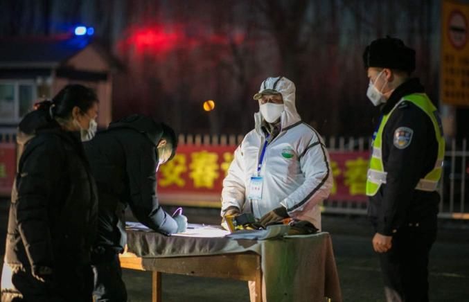 疫情双城记，北京防控升级与呼和浩特最新动态，两地如何应对秋冬挑战？