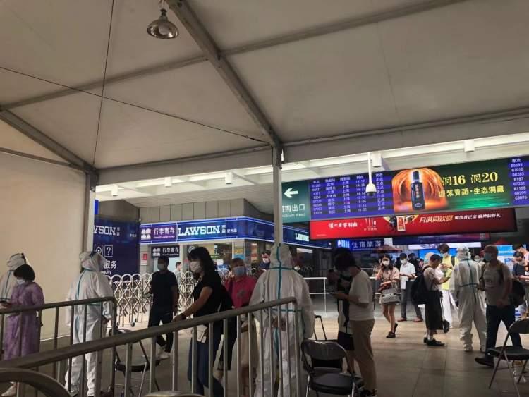 23日南京疫情发布会，全面解析防控措施与市民应对指南