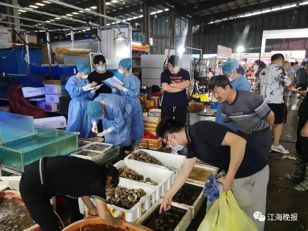 南京禄口海鲜市场疫情，溯源、影响与公共卫生反思