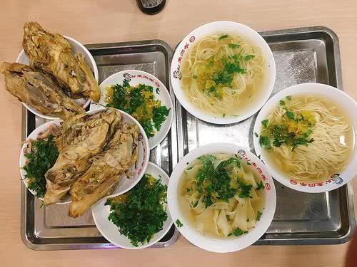 沈阳鸡架霸屏热搜，一座城与一道小吃的百年情缘