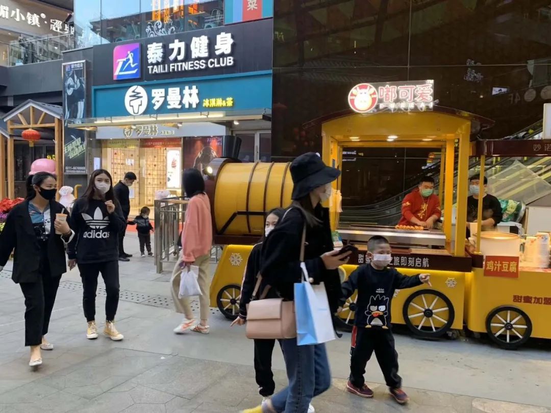疫情下的石家庄，商场关门背后的经济与社会影响