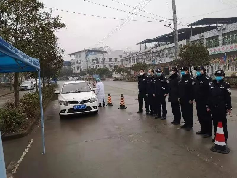 乌鲁木齐高速疫情指挥部，守护丝路咽喉的生命防线