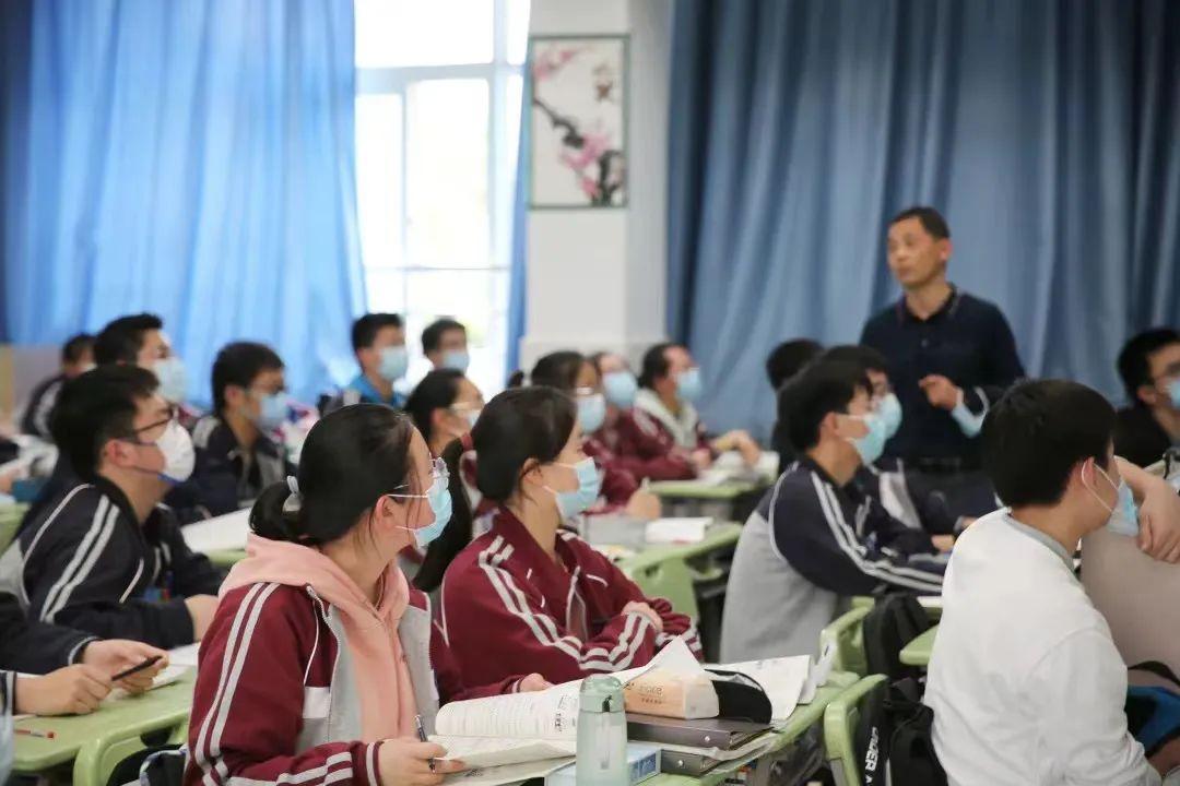 疫情下的双城记，合肥突发防控升级与湖北动态清零新策略