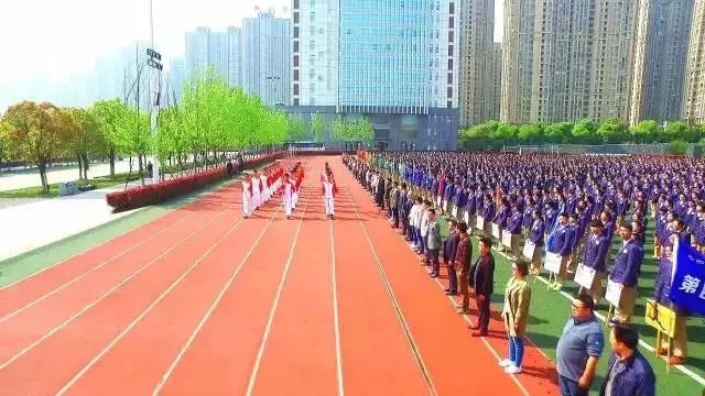 合肥八中，卓越教育的摇篮与创新精神的沃土