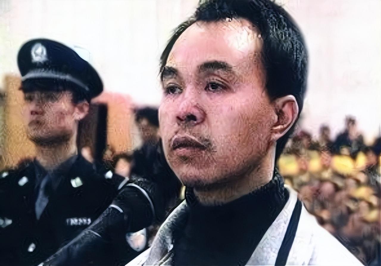 冰城暗影，一个哈尔滨黑道大哥的江湖浮沉录