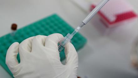 哈尔滨新冠患者的双重困境，病毒与网暴的双重夹击